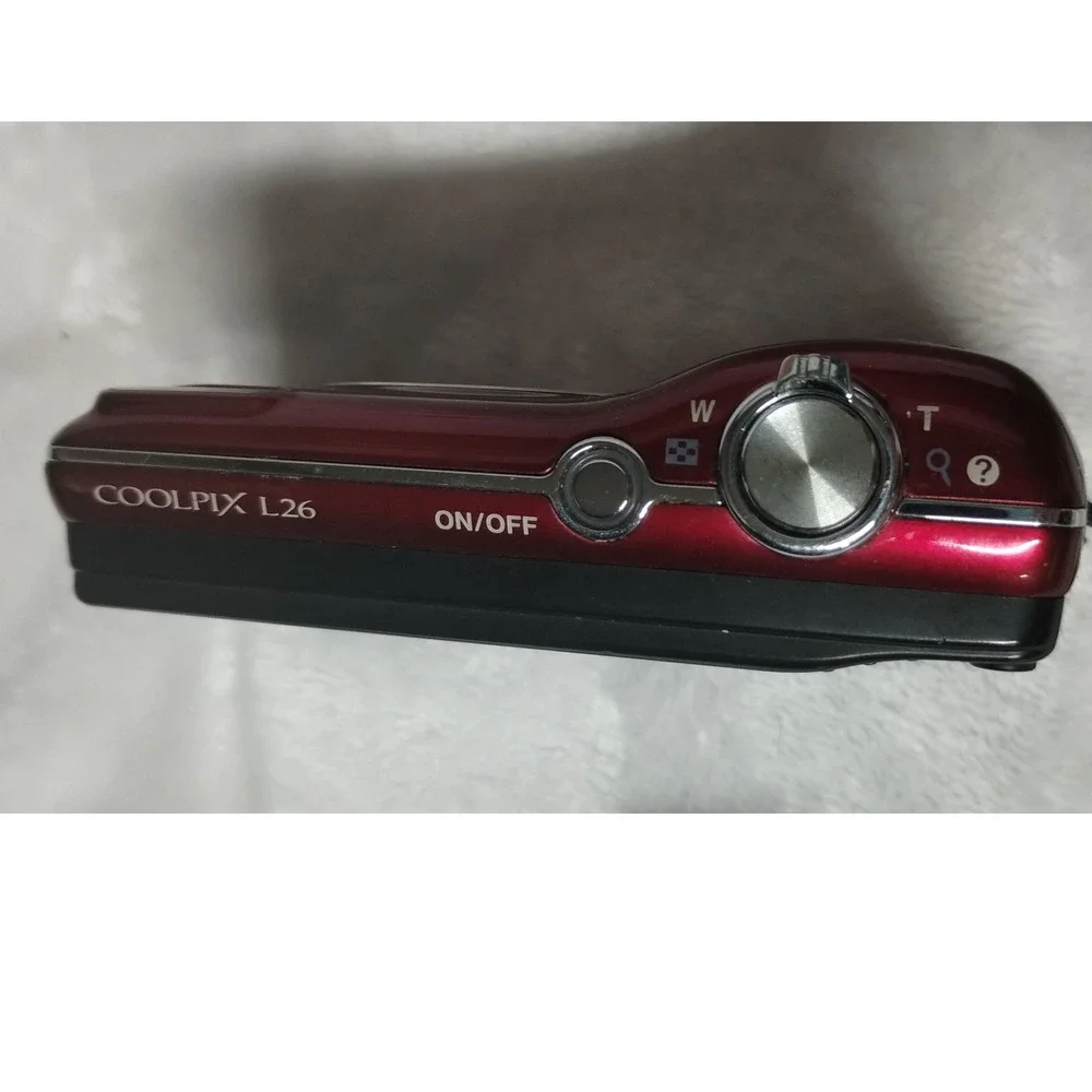 Nikon Coolpix L26 16.1 MP 5x Wide Optical Zoom Digital Camera Red w/Box UNTESTED